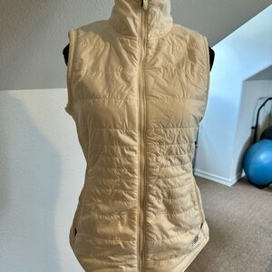 New Balance Cream Quilted Vest Lightweight Sporty